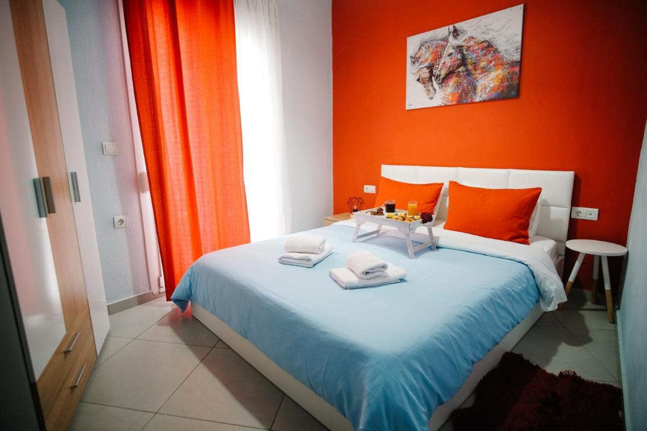 Violet City Center Apartments Кавала Екстериор снимка