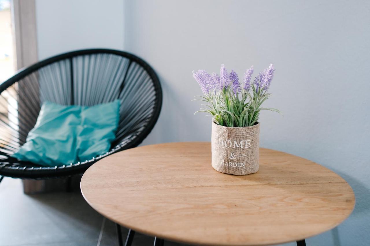 Violet City Center Apartments Кавала Екстериор снимка